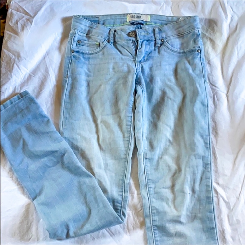 GARAGE LIGHT WASH JEANS